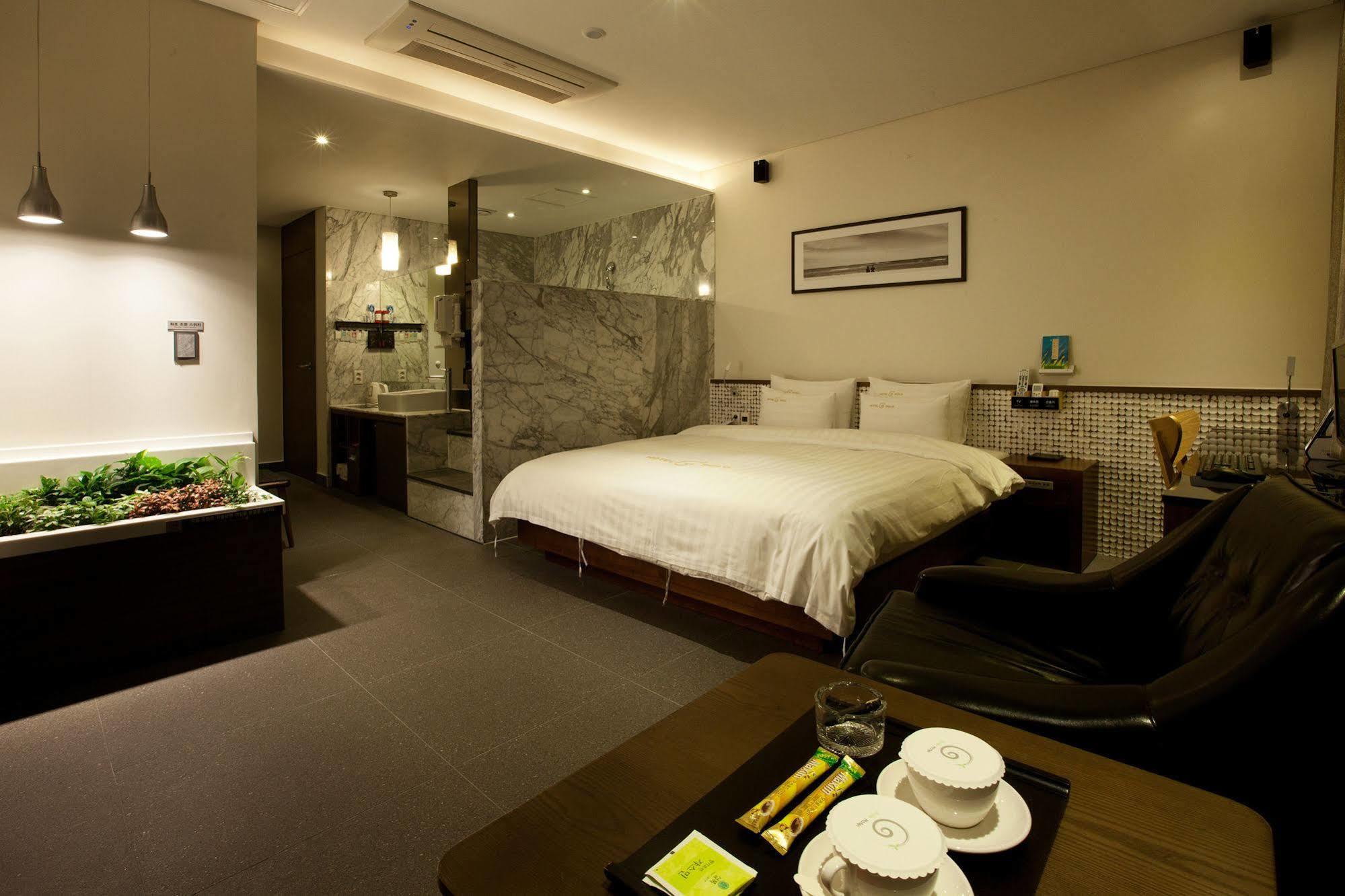 Polo Tourist Hotel Інчхон Екстер'єр фото
