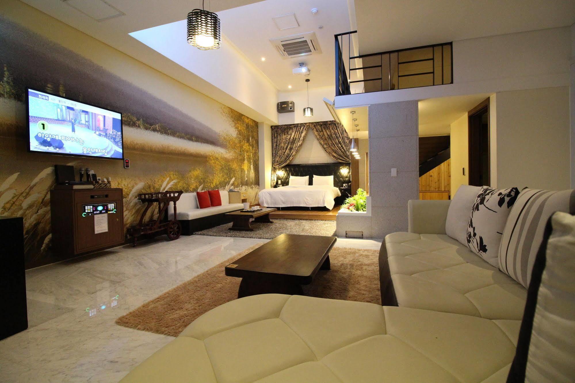 Polo Tourist Hotel Інчхон Екстер'єр фото